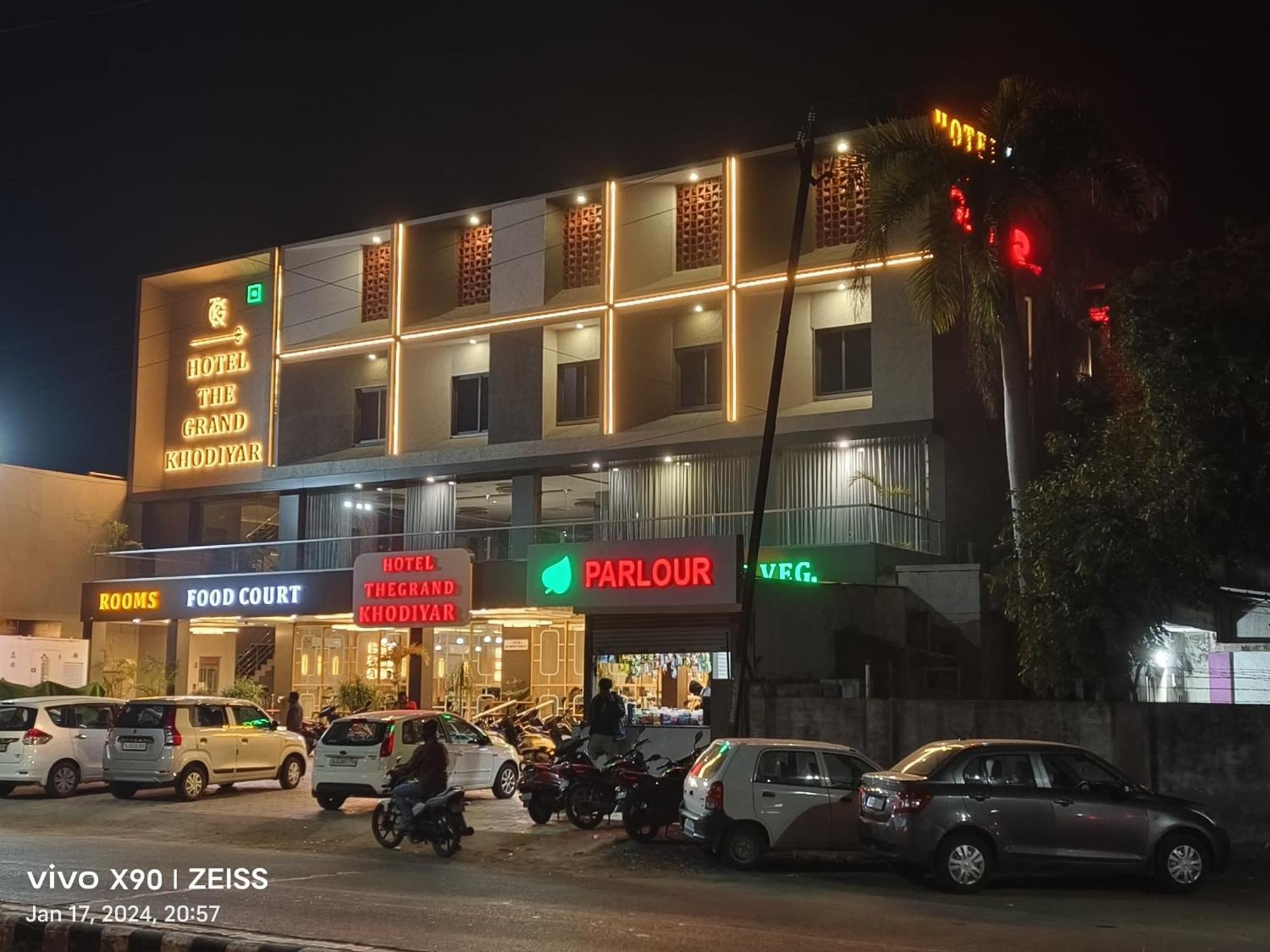 Hotel The Grand Khodiyar Visnagar Εξωτερικό φωτογραφία